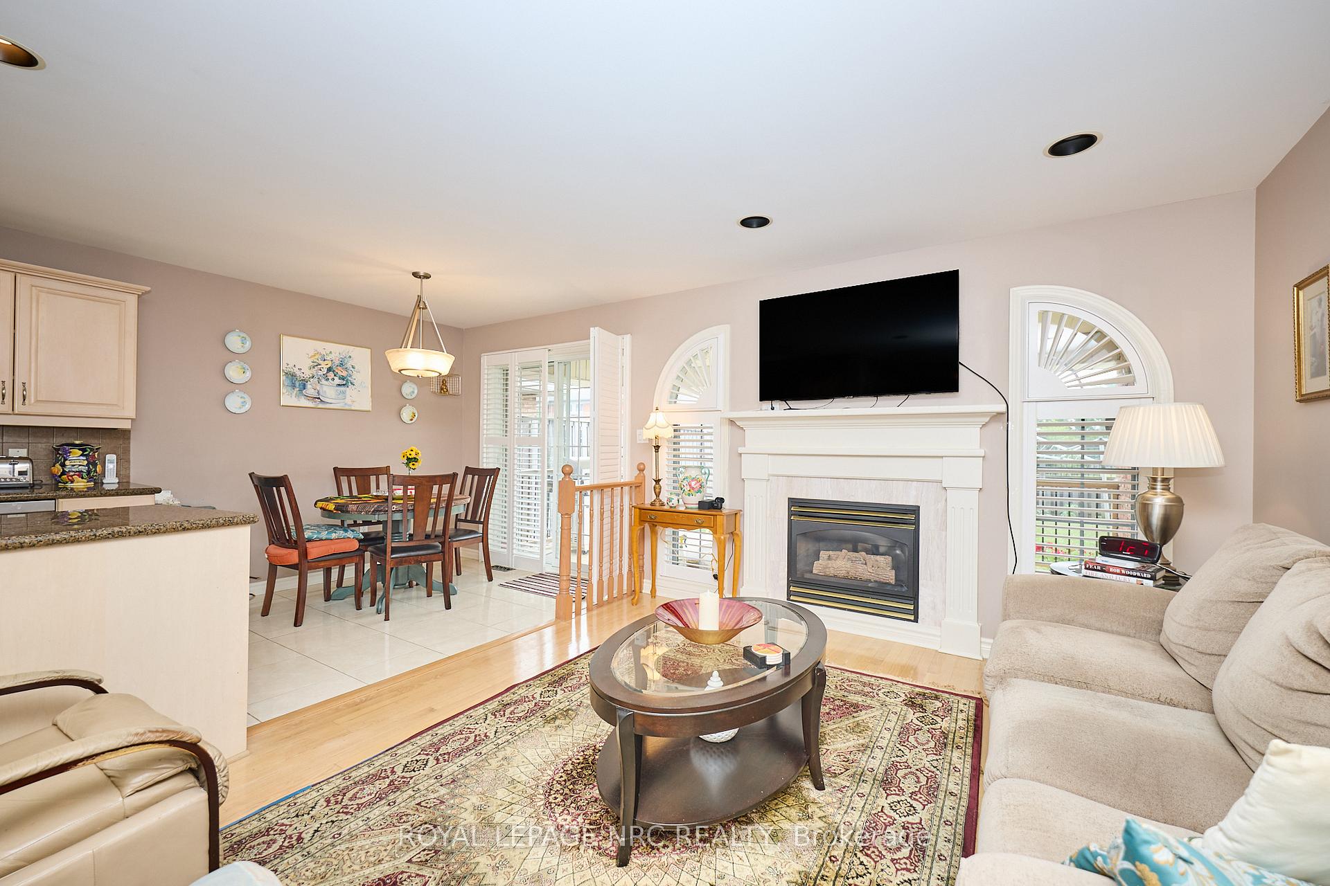 Photo 13 of 7926 Foxe Drive, Niagara Falls, Mt. Carmel — HOMEH