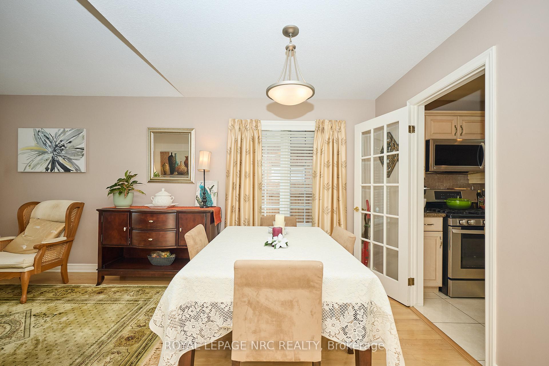Photo 17 of 7926 Foxe Drive, Niagara Falls, Mt. Carmel — HOMEH