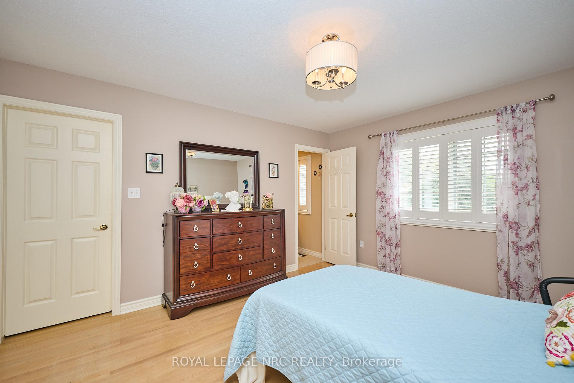 Photo 25 of 7926 Foxe Drive, Niagara Falls, Mt. Carmel — HOMEH