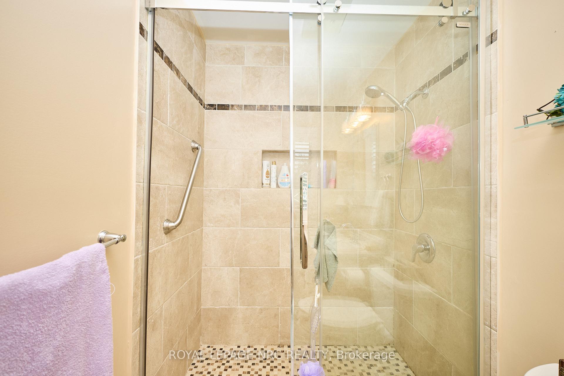 Photo 26 of 7926 Foxe Drive, Niagara Falls, Mt. Carmel — HOMEH