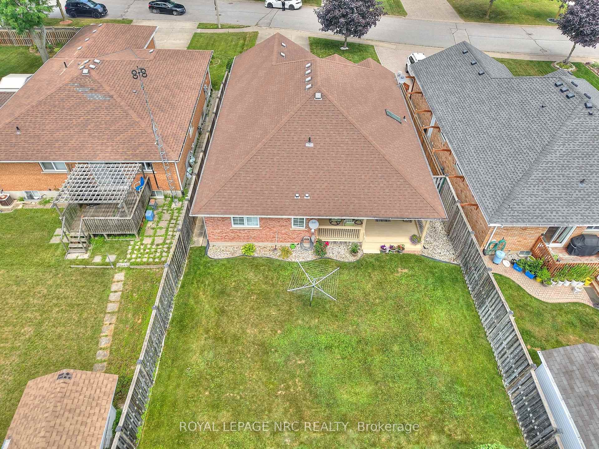 Photo 45 of 7926 Foxe Drive, Niagara Falls, Mt. Carmel — HOMEH