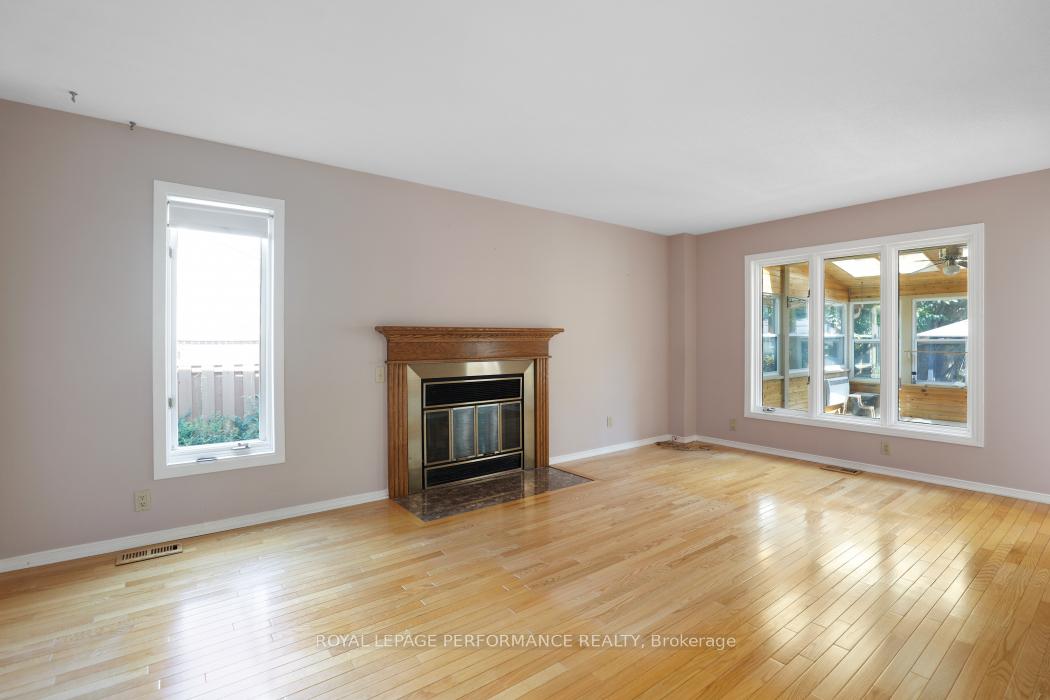 Photo 10 of 1870 Robinwood Place, Ottawa, Chapel Hill — HOMEH
