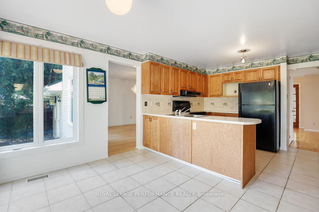 Photo 14 of 1870 Robinwood Place, Ottawa, Chapel Hill — HOMEH