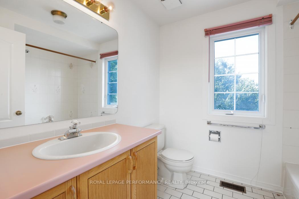 Photo 22 of 1870 Robinwood Place, Ottawa, Chapel Hill — HOMEH