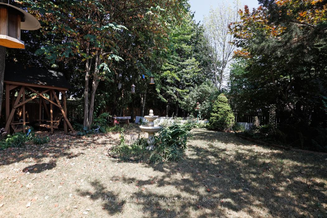 Photo 35 of 1870 Robinwood Place, Ottawa, Chapel Hill — HOMEH