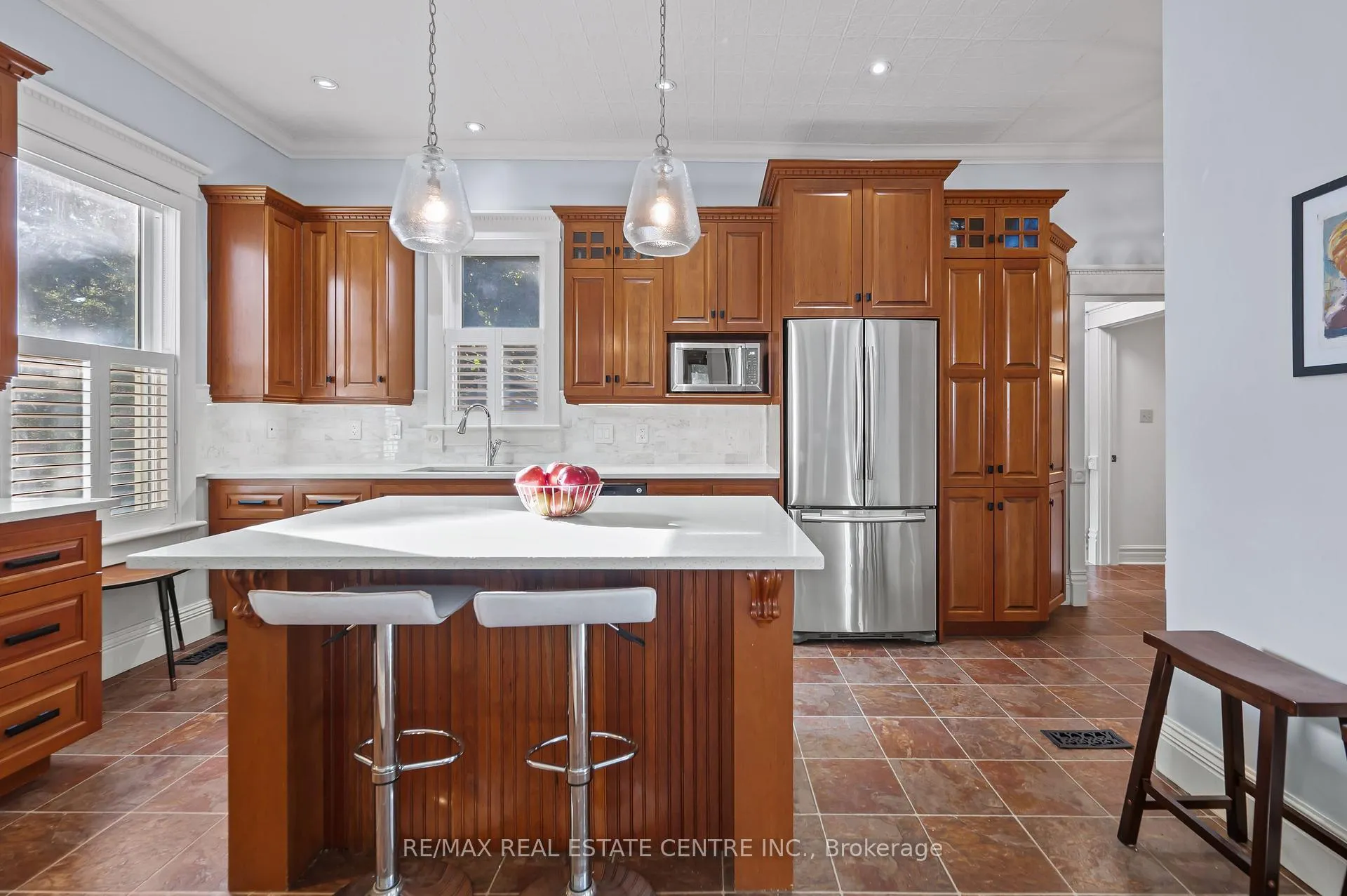 Photo 62 of 415 Wallace Ave N, North Perth, Listowel — HOMEH