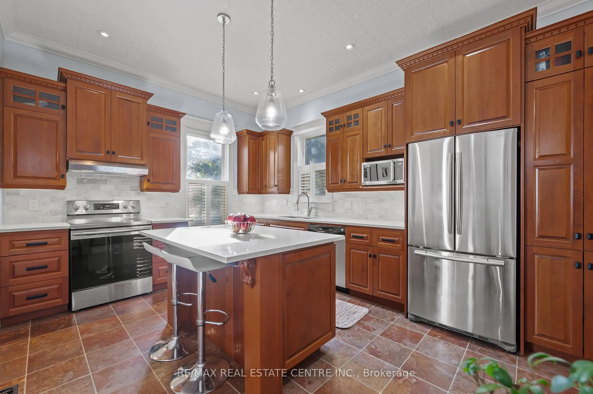 Photo 68 of 415 Wallace Ave N, North Perth, Listowel — HOMEH