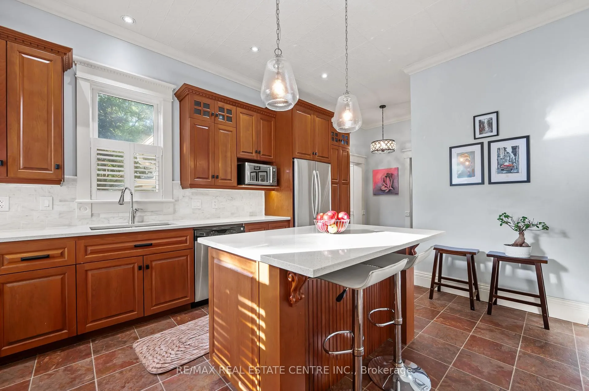 Photo 70 of 415 Wallace Ave N, North Perth, Listowel — HOMEH