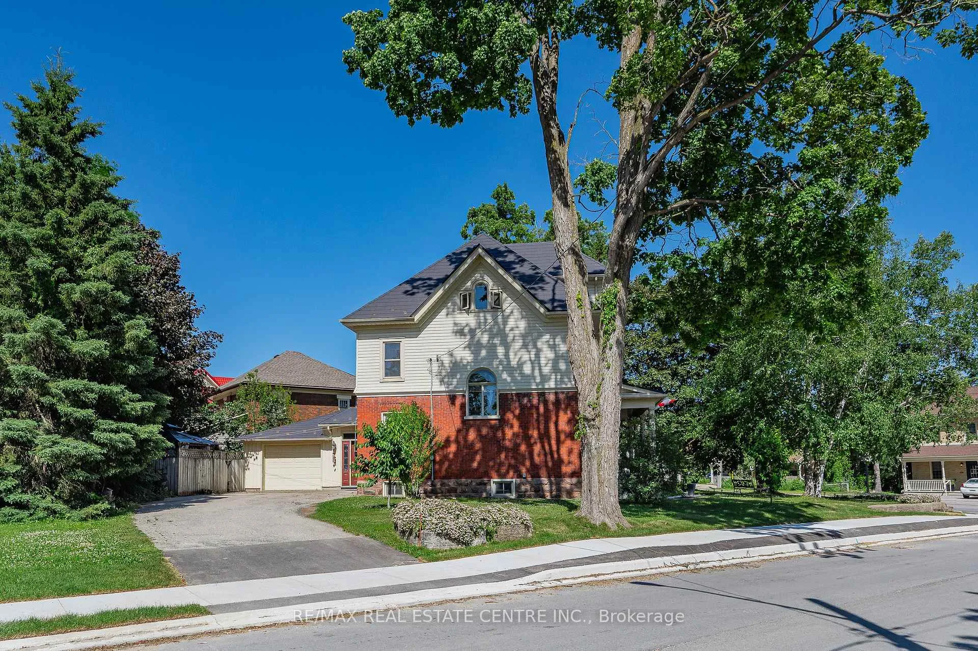 Photo 145 of 415 Wallace Ave N, North Perth, Listowel — HOMEH