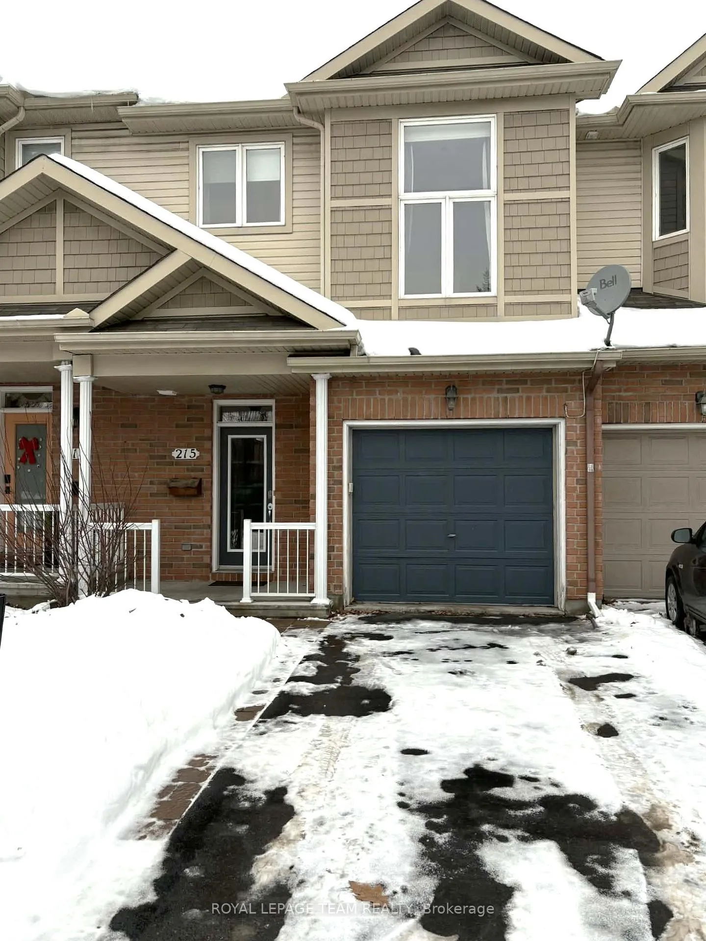 Front of 215 Parkrose Private