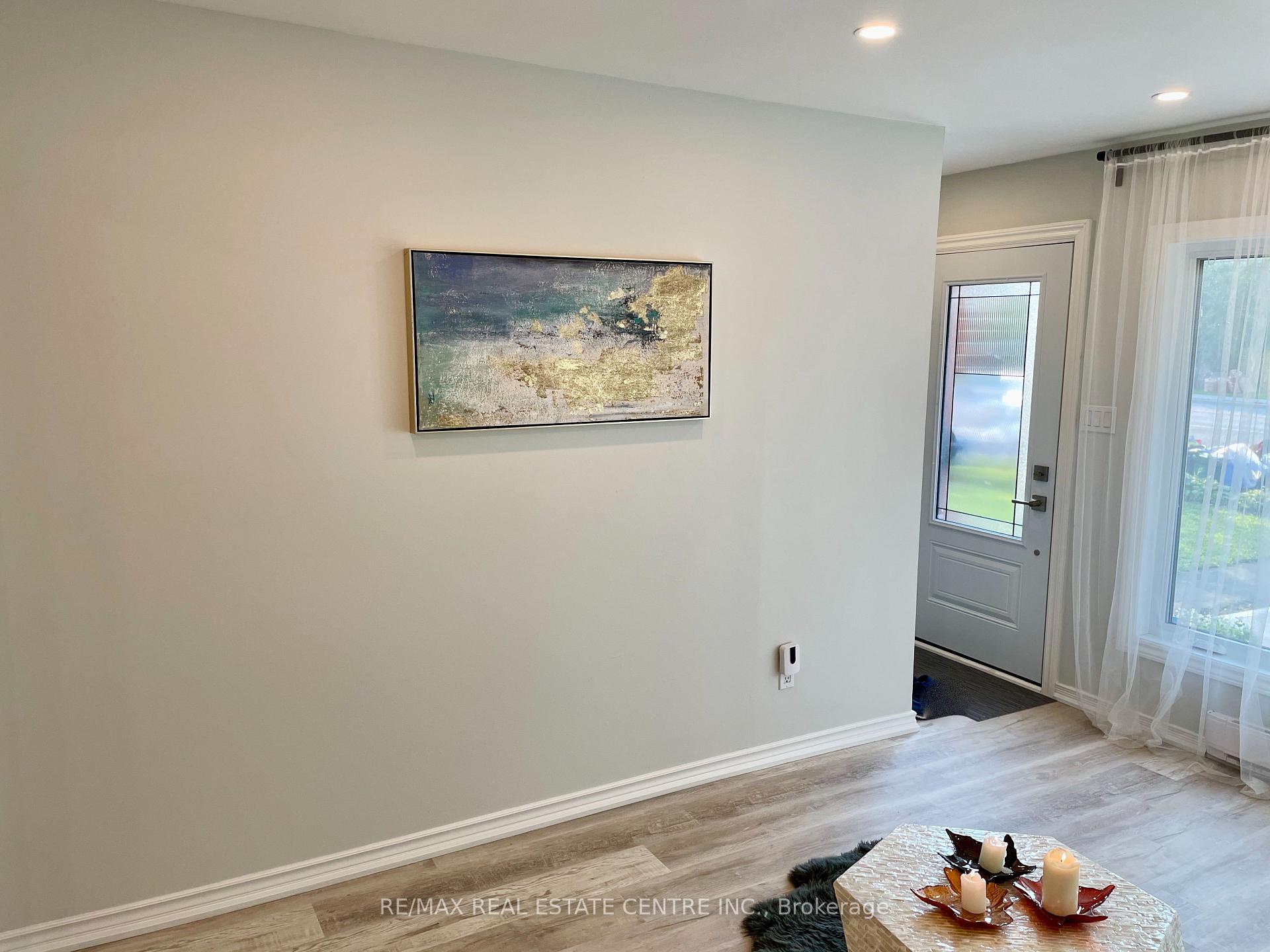 Photo 7 of Unit 1, 79 Town Line, Orangeville — HOMEH