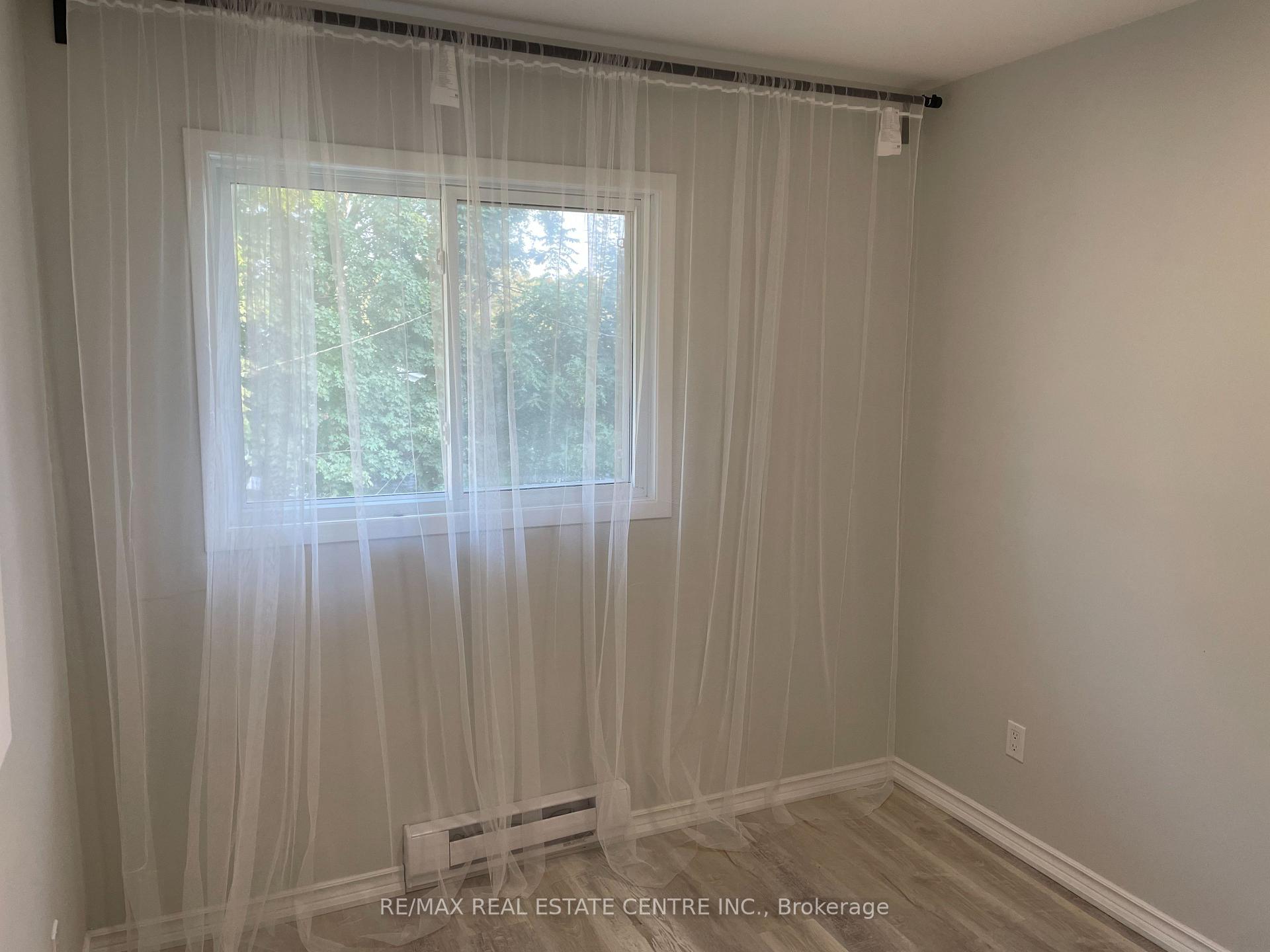 Photo 15 of Unit 1, 79 Town Line, Orangeville — HOMEH