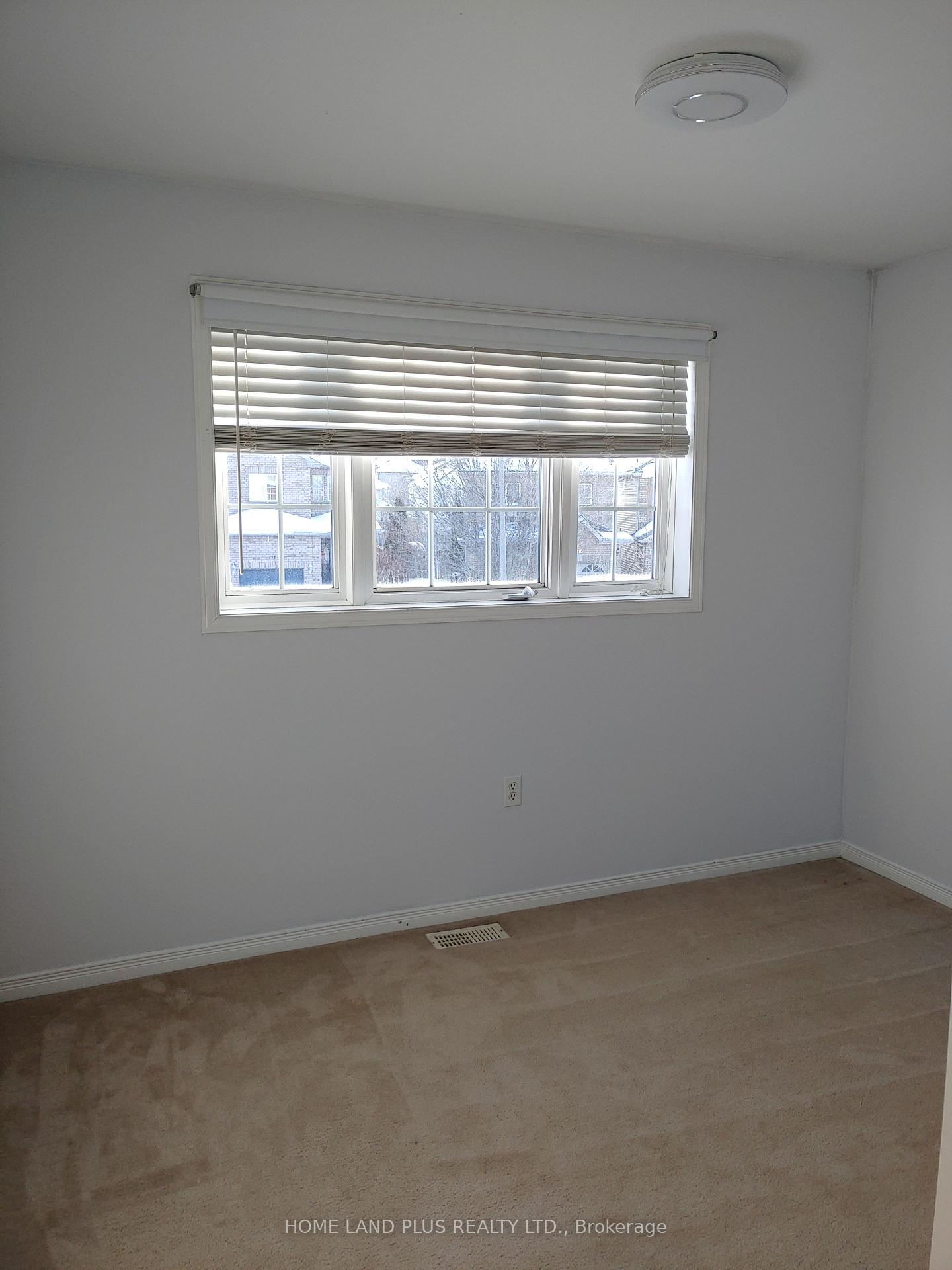 Photo 7 of 122 Julia Crescent, Orillia — HOMEH