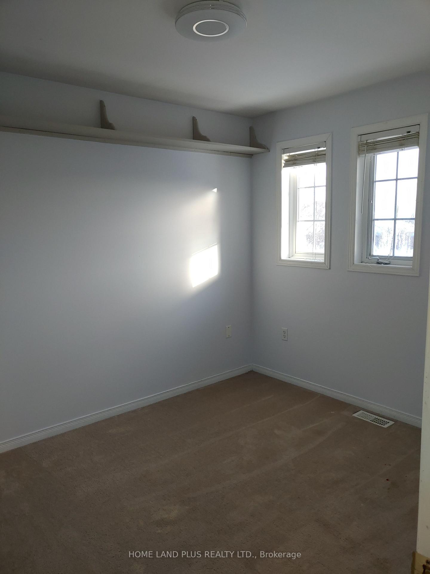 Photo 8 of 122 Julia Crescent, Orillia — HOMEH