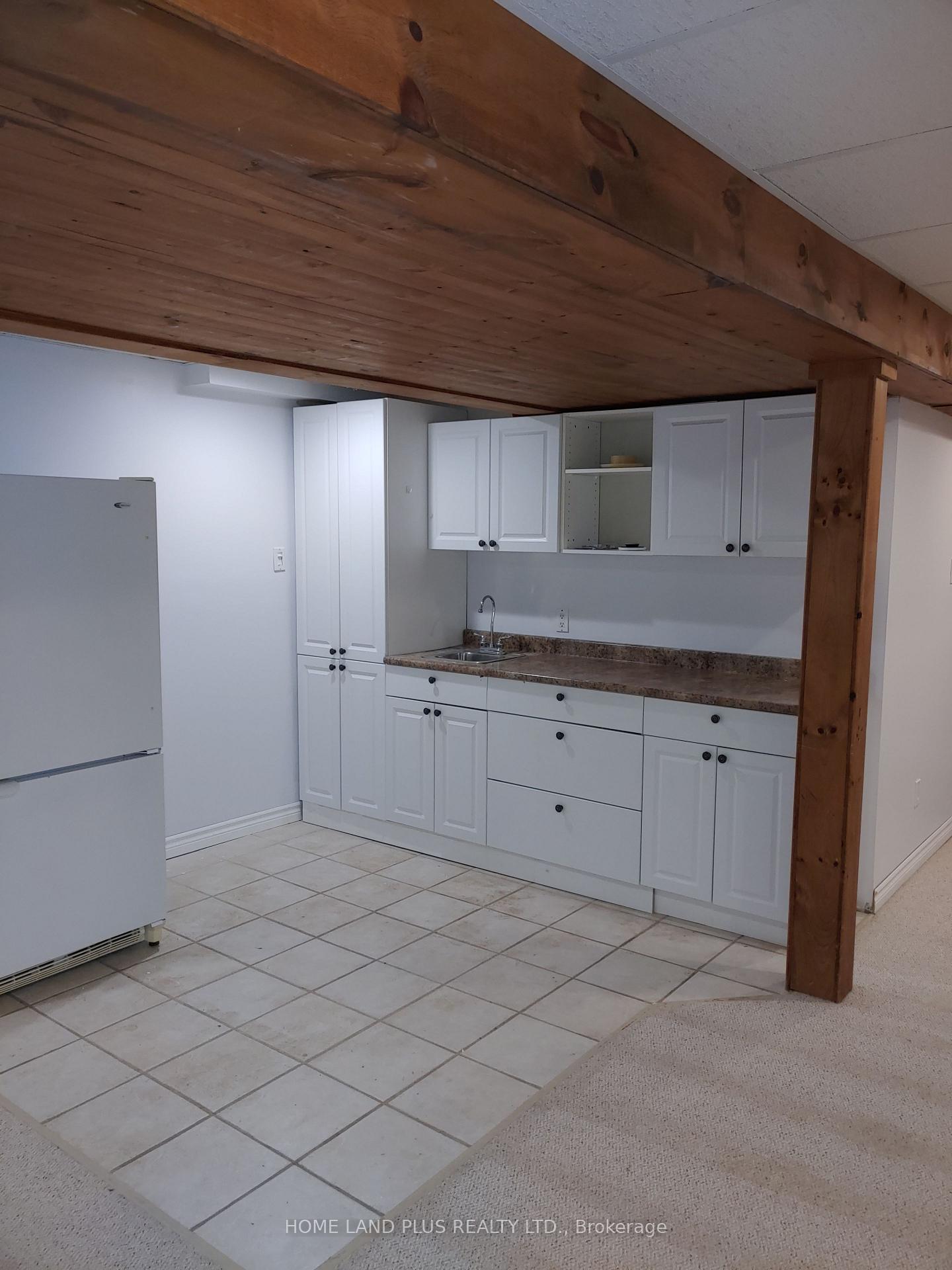 Photo 11 of 122 Julia Crescent, Orillia — HOMEH