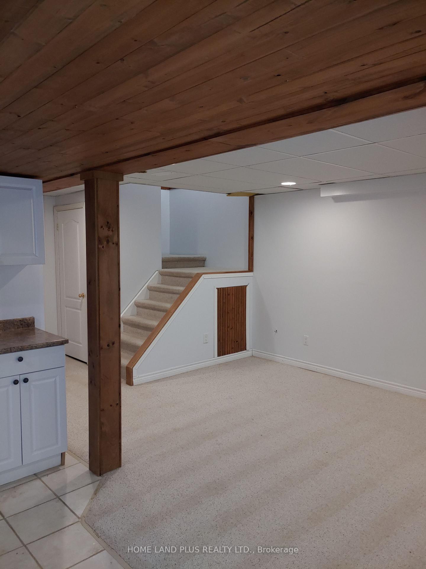 Photo 12 of 122 Julia Crescent, Orillia — HOMEH