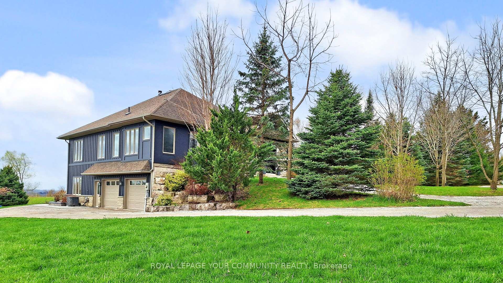 Photo 3 of 4499 Sideroad 15 Side Road, New Tecumseth, Rural New Tecumseth — HOMEH