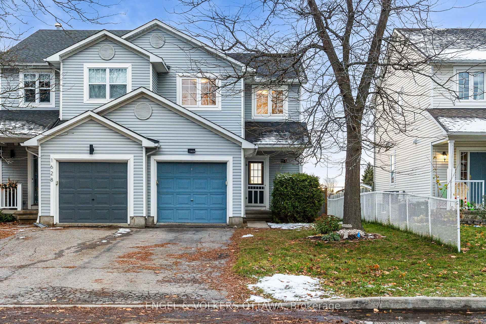 Front of 1626 Trenholm Lane