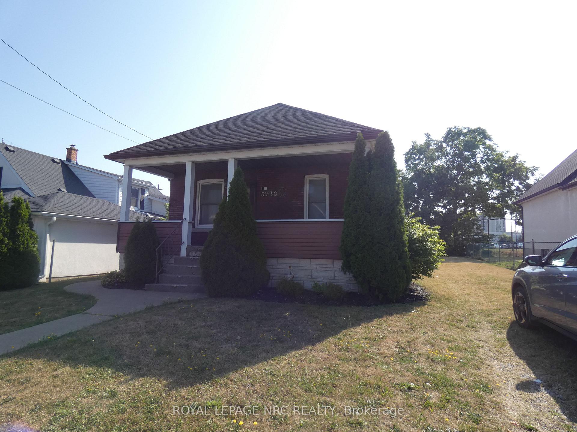 Photo 1 of 5730 Desson Avenue, Niagara Falls, Clifton Hill — HOMEH