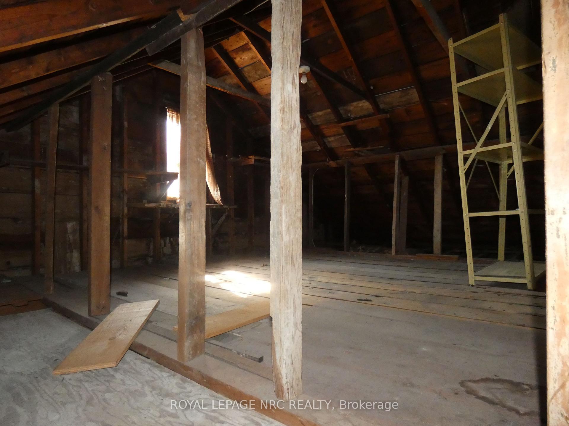 Photo 18 of 5730 Desson Avenue, Niagara Falls, Clifton Hill — HOMEH