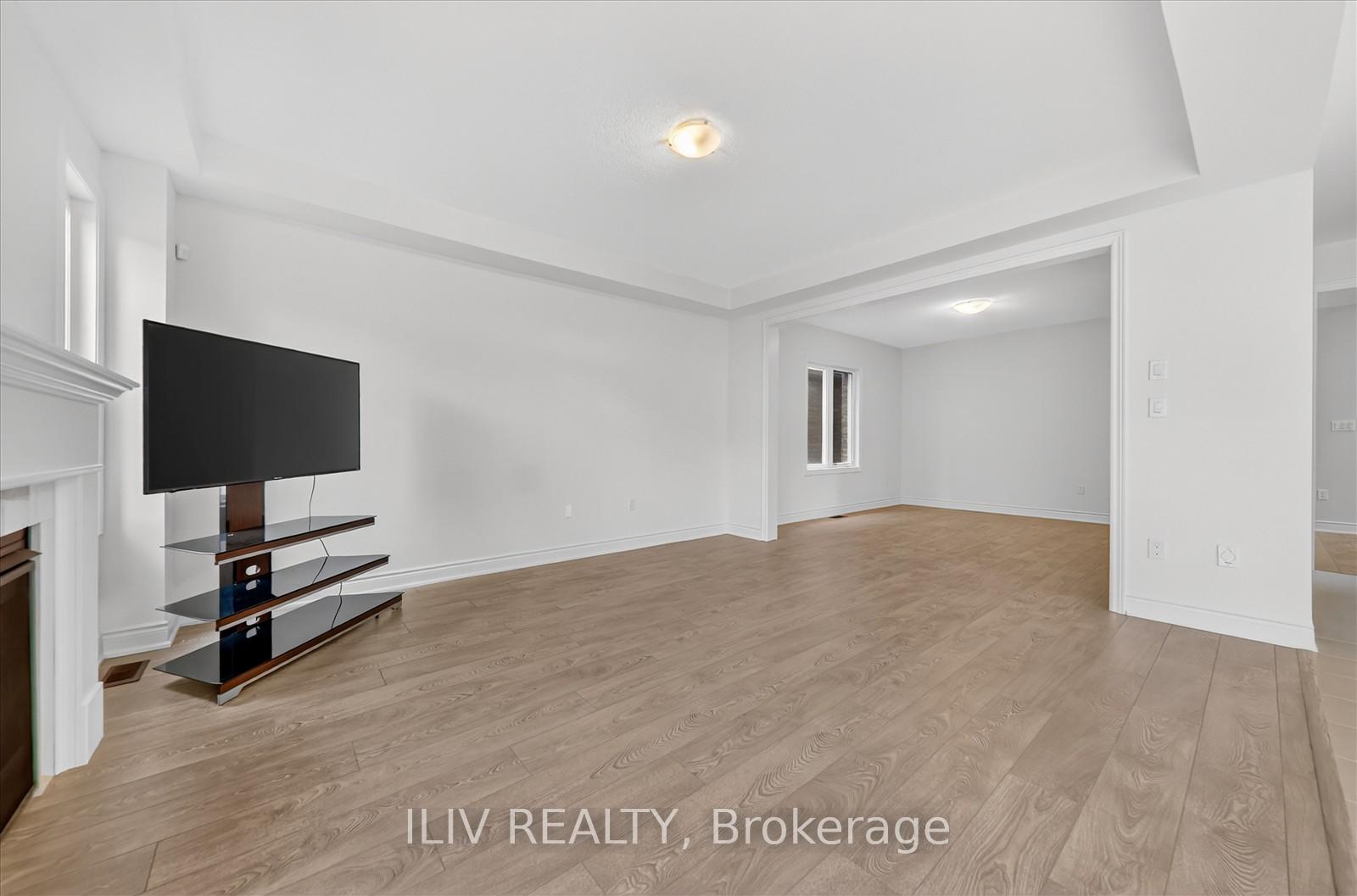 Photo 13 of 2247 Crystal Drive, Oshawa, Kedron — HOMEH