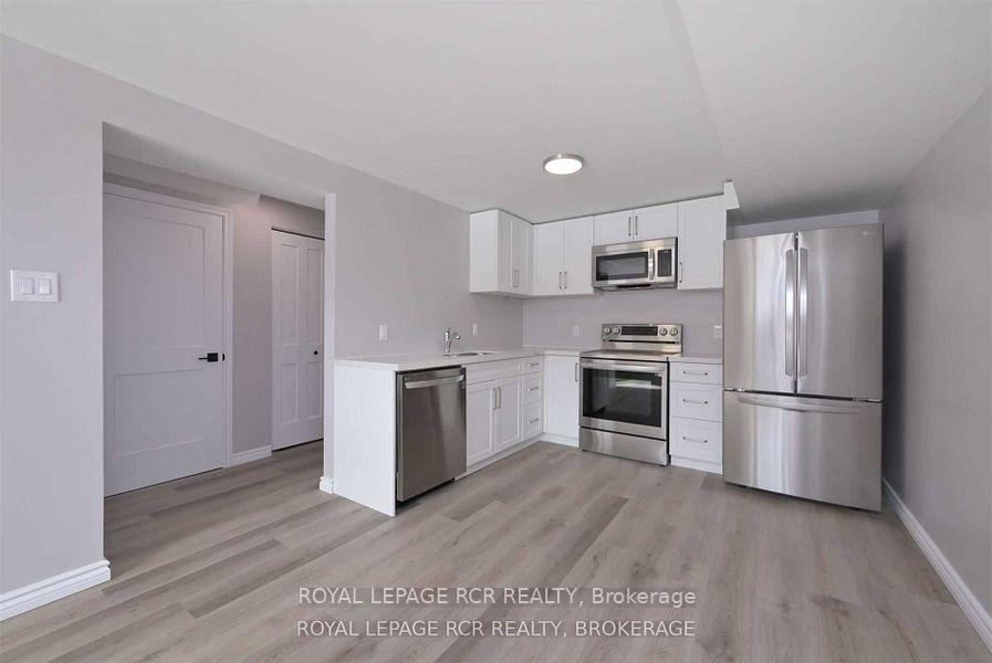 Photo 4 of Unit B, 62 Nelson Street, New Tecumseth, Alliston — HOMEH