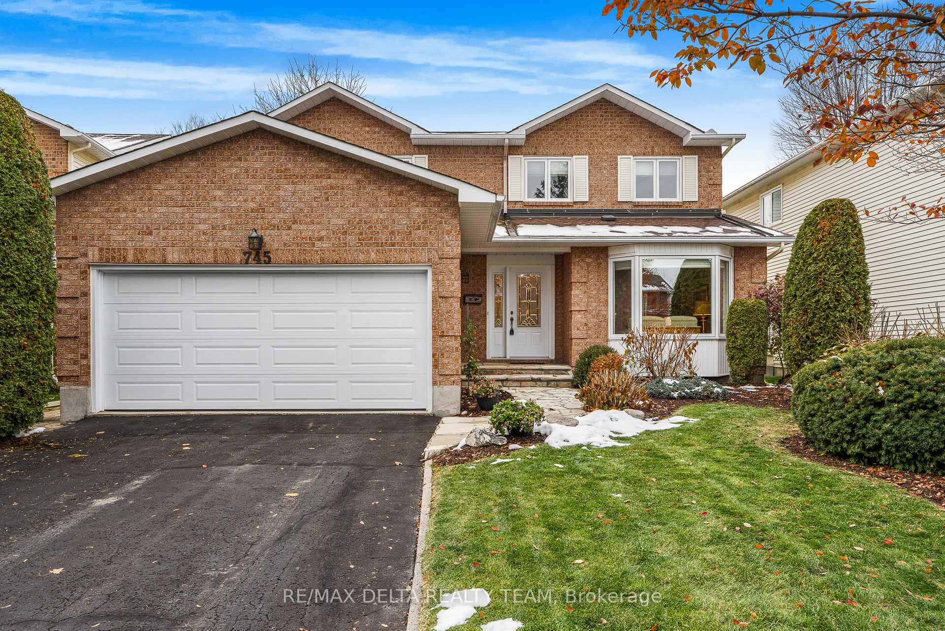 Photo 1 of 745 Hauteview Crescent, Ottawa, Fallingbrook/Ridgemount — HOMEH