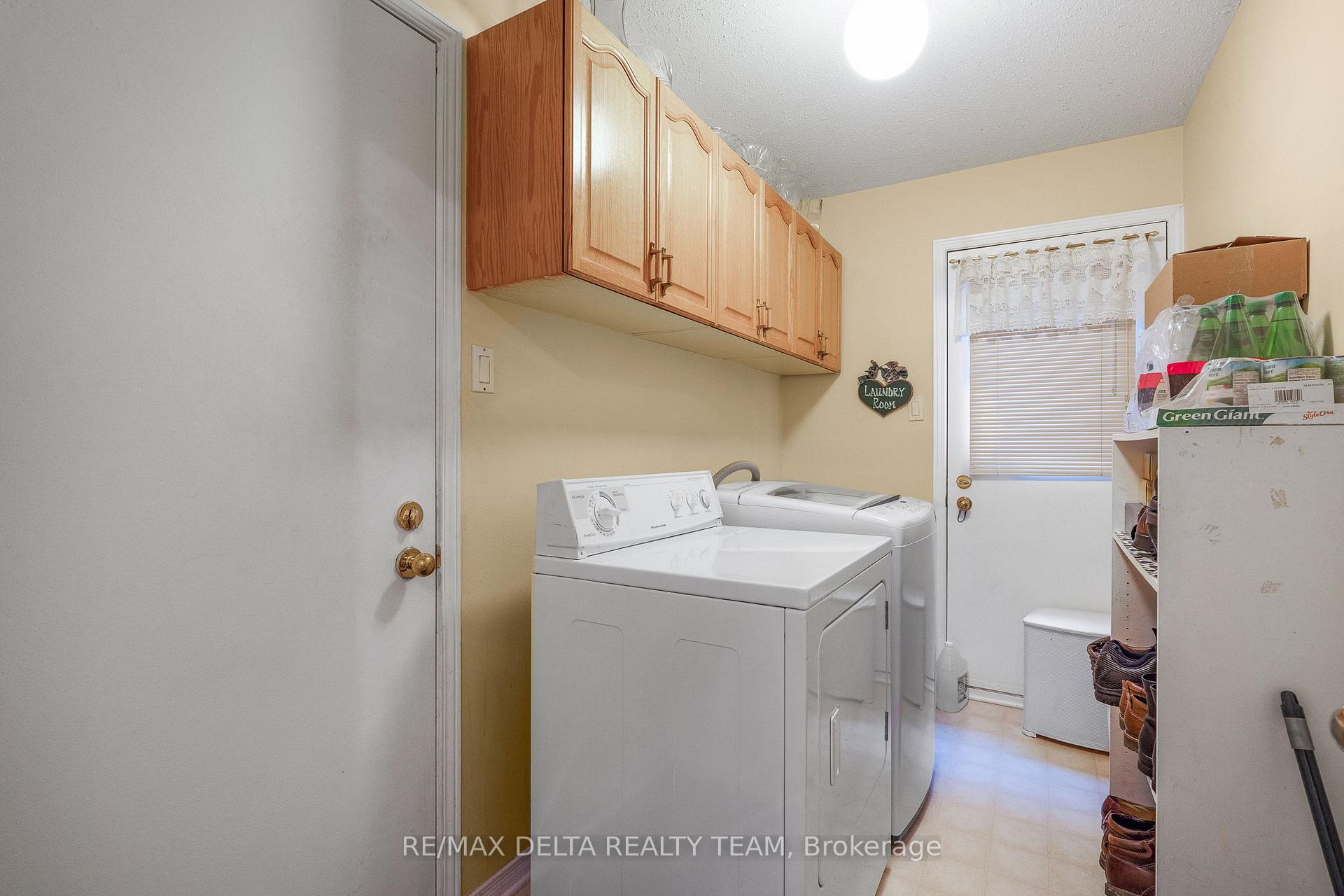 Photo 5 of 745 Hauteview Crescent, Ottawa, Fallingbrook/Ridgemount — HOMEH