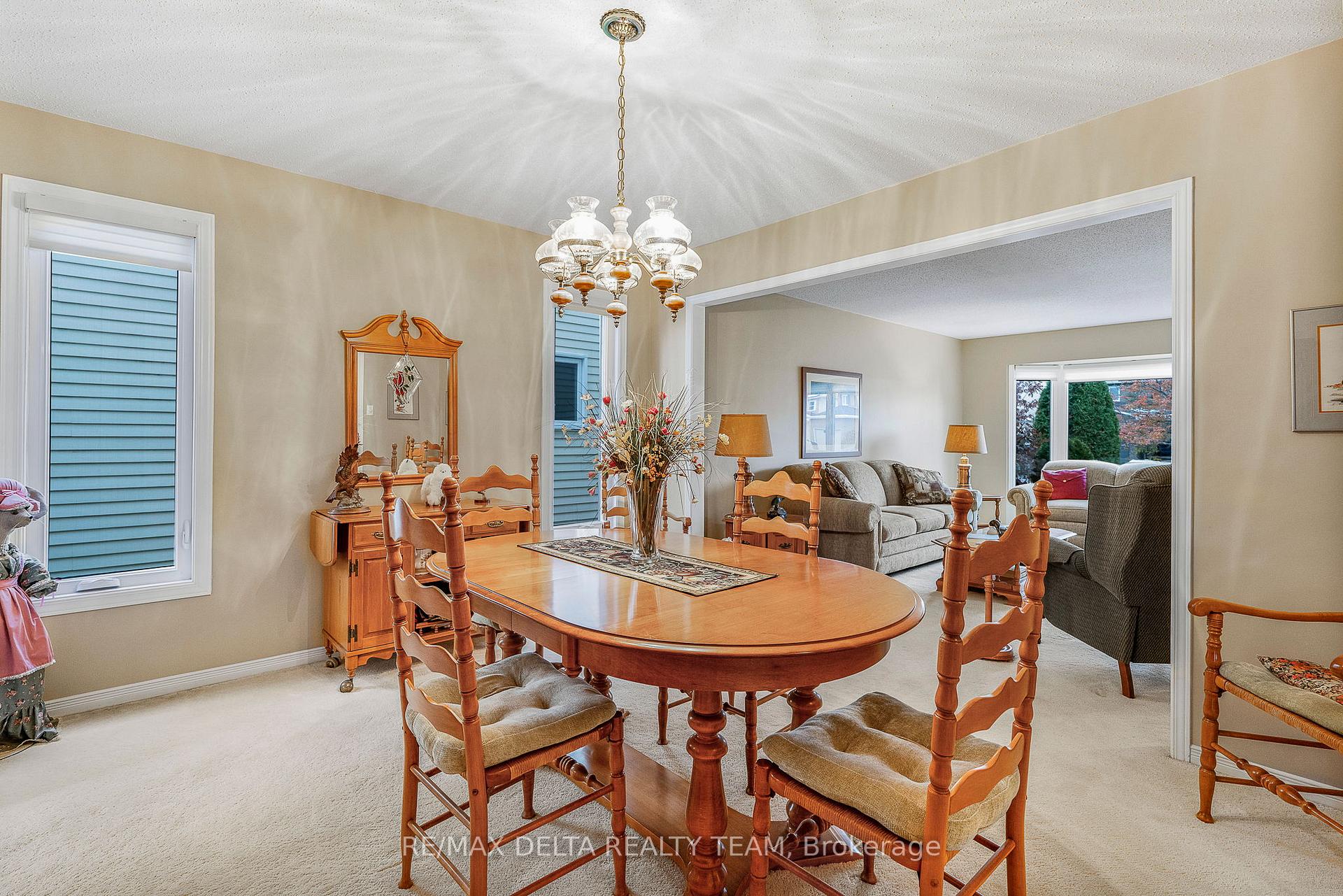Photo 10 of 745 Hauteview Crescent, Ottawa, Fallingbrook/Ridgemount — HOMEH