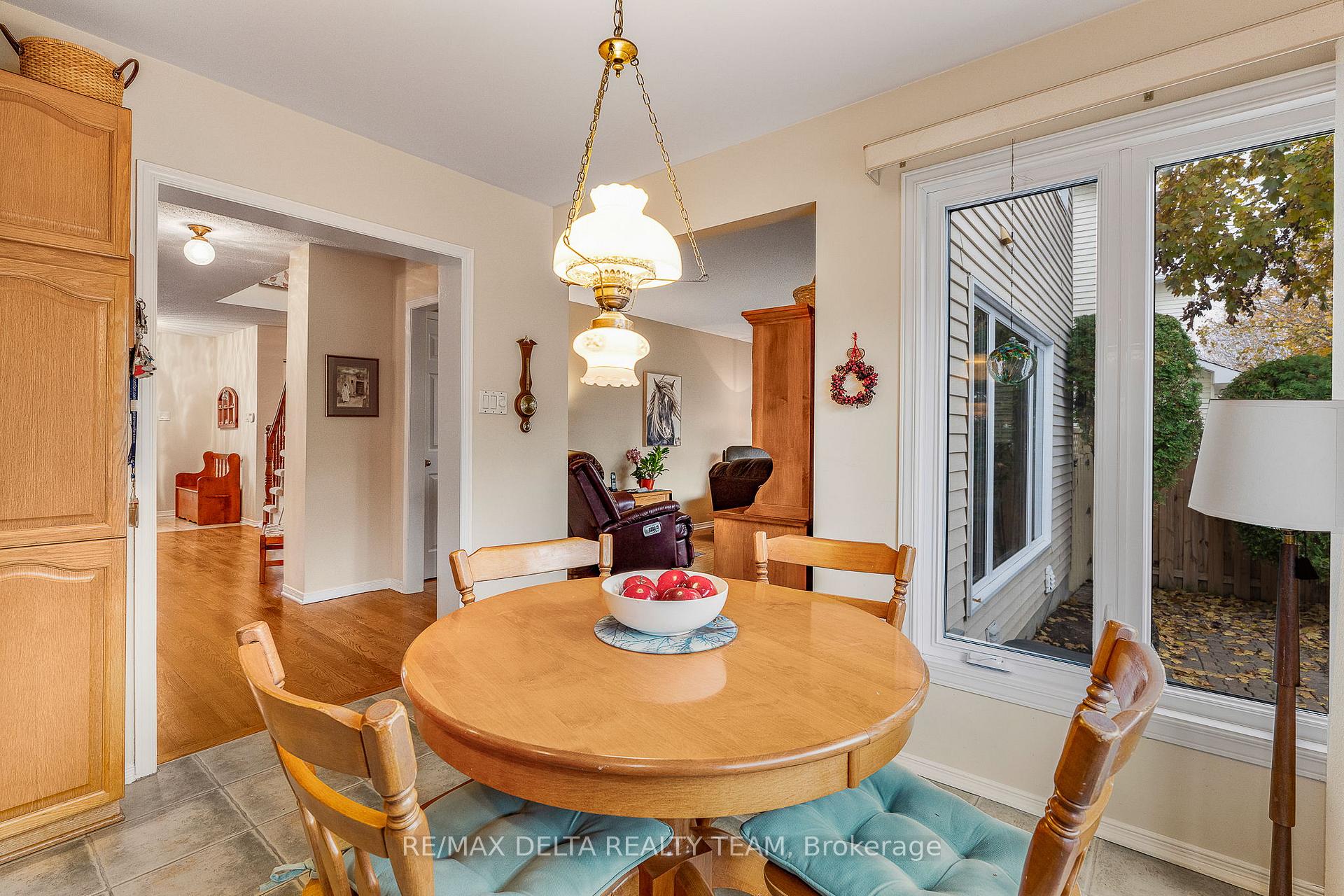 Photo 14 of 745 Hauteview Crescent, Ottawa, Fallingbrook/Ridgemount — HOMEH