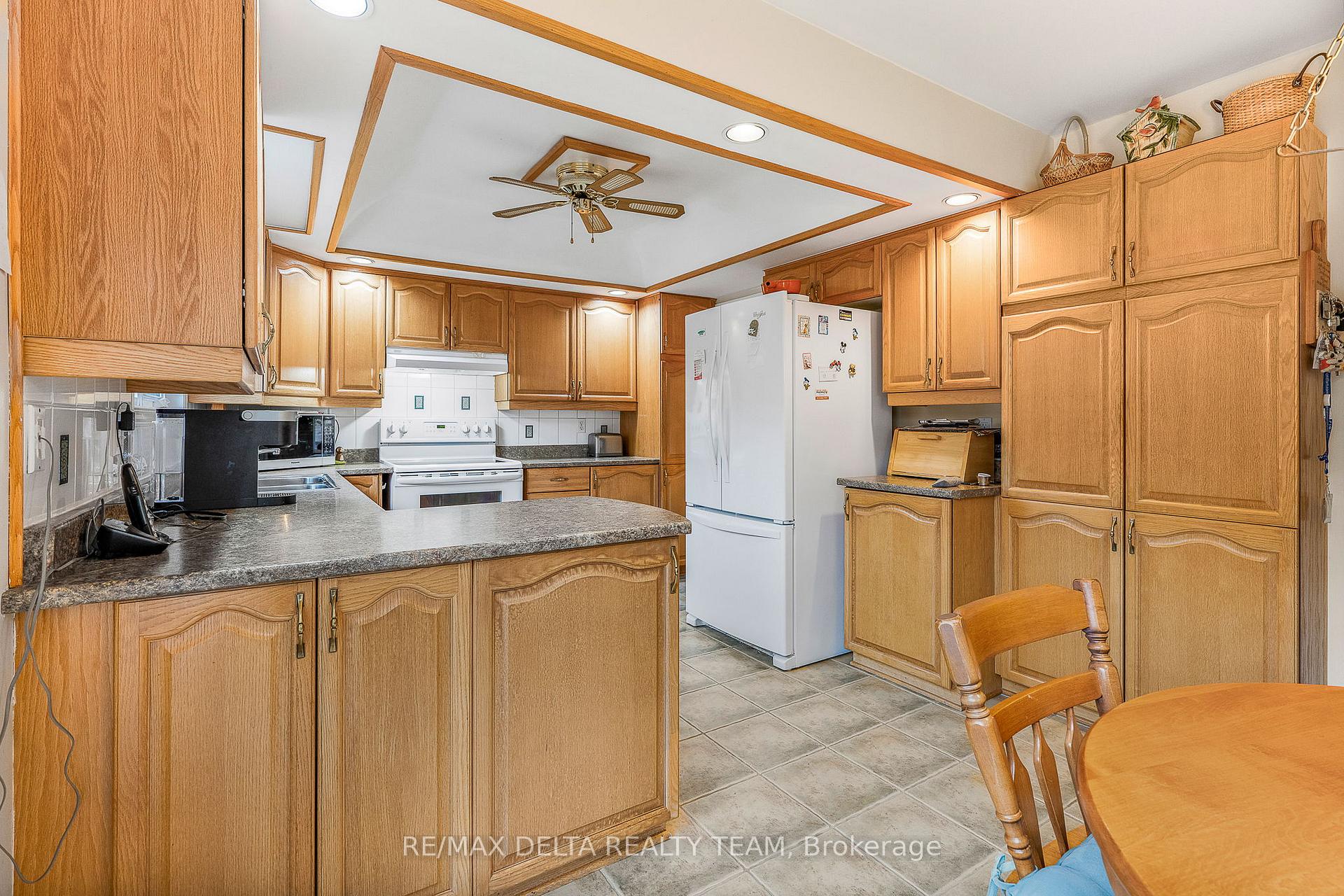Photo 15 of 745 Hauteview Crescent, Ottawa, Fallingbrook/Ridgemount — HOMEH