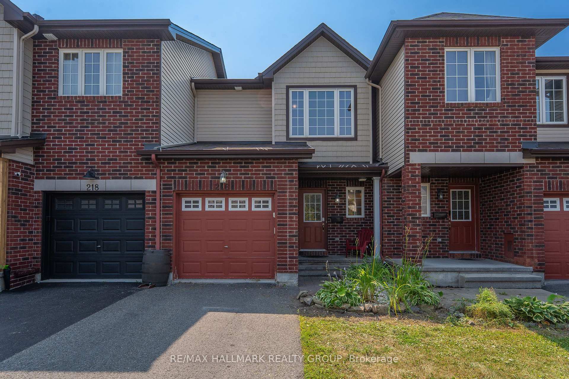 Photo 1 of 216 Rolling Meadow Crescent, Ottawa, Mer Bleue/Bradley Estates/Anderson Park — HOMEH