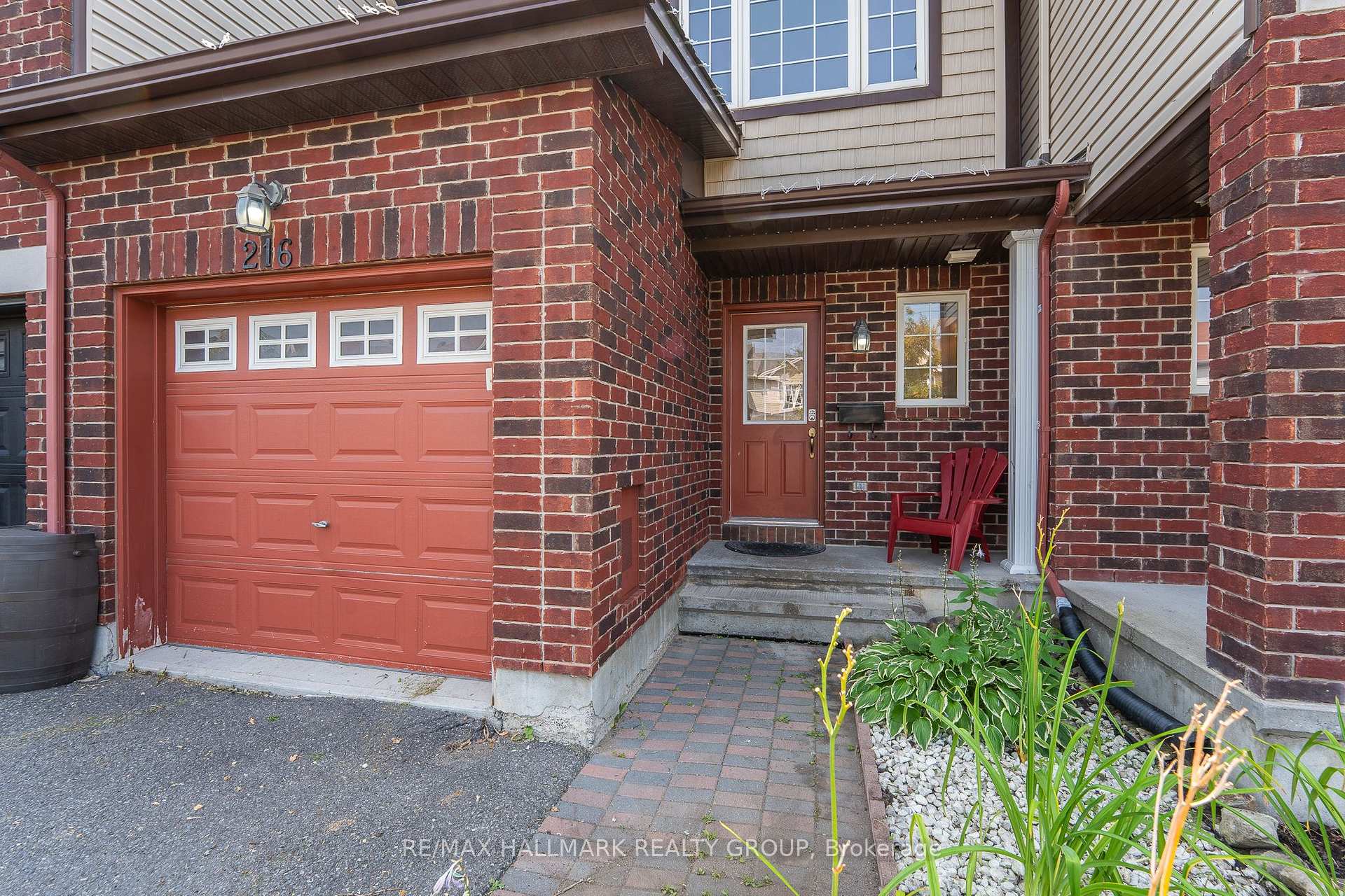 Photo 2 of 216 Rolling Meadow Crescent, Ottawa, Mer Bleue/Bradley Estates/Anderson Park — HOMEH