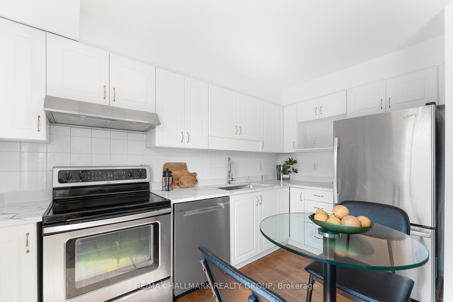 Photo 17 of 216 Rolling Meadow Crescent, Ottawa, Mer Bleue/Bradley Estates/Anderson Park — HOMEH