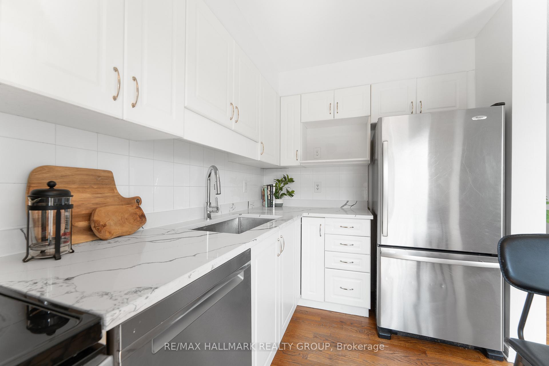 Photo 20 of 216 Rolling Meadow Crescent, Ottawa, Mer Bleue/Bradley Estates/Anderson Park — HOMEH