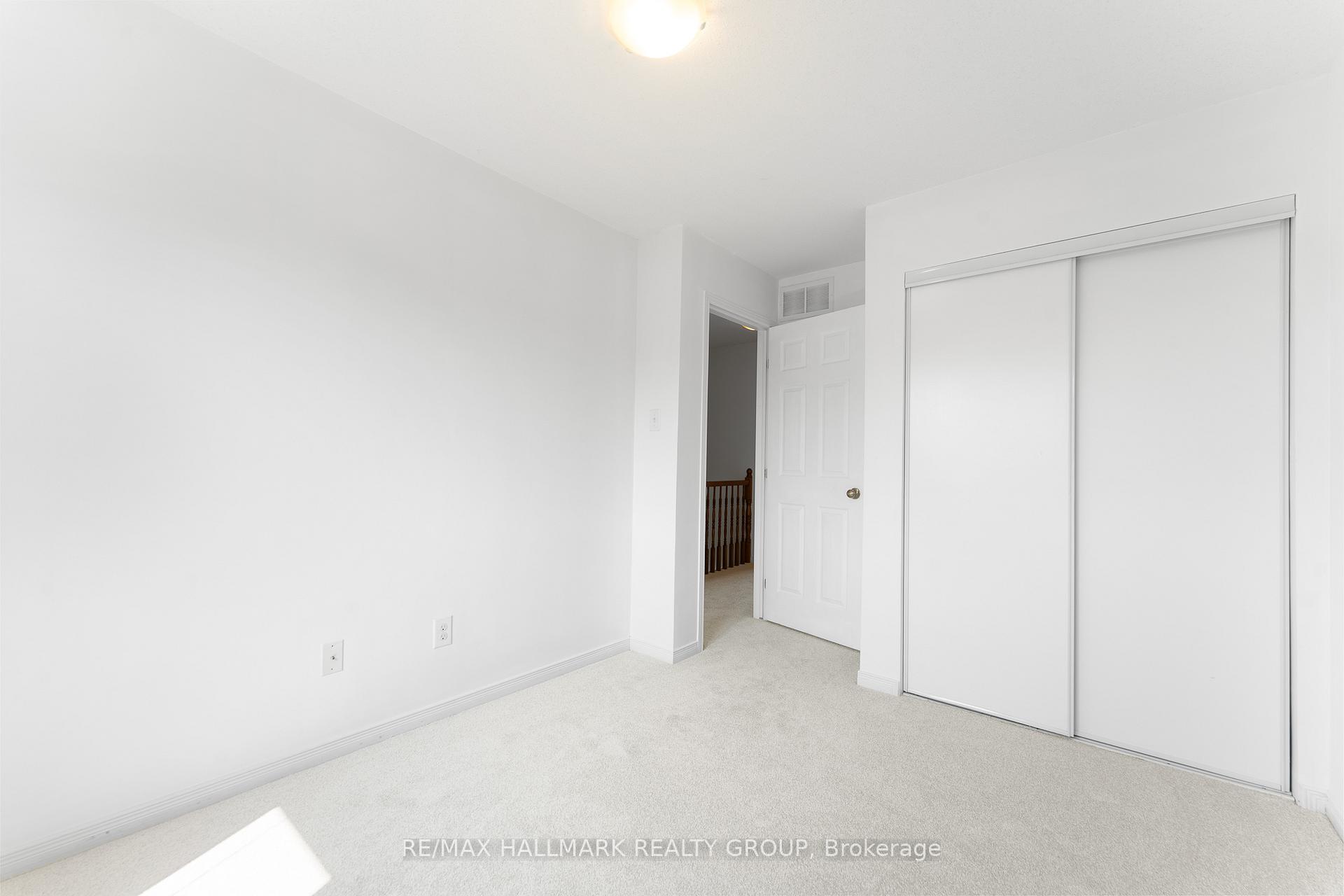Photo 29 of 216 Rolling Meadow Crescent, Ottawa, Mer Bleue/Bradley Estates/Anderson Park — HOMEH