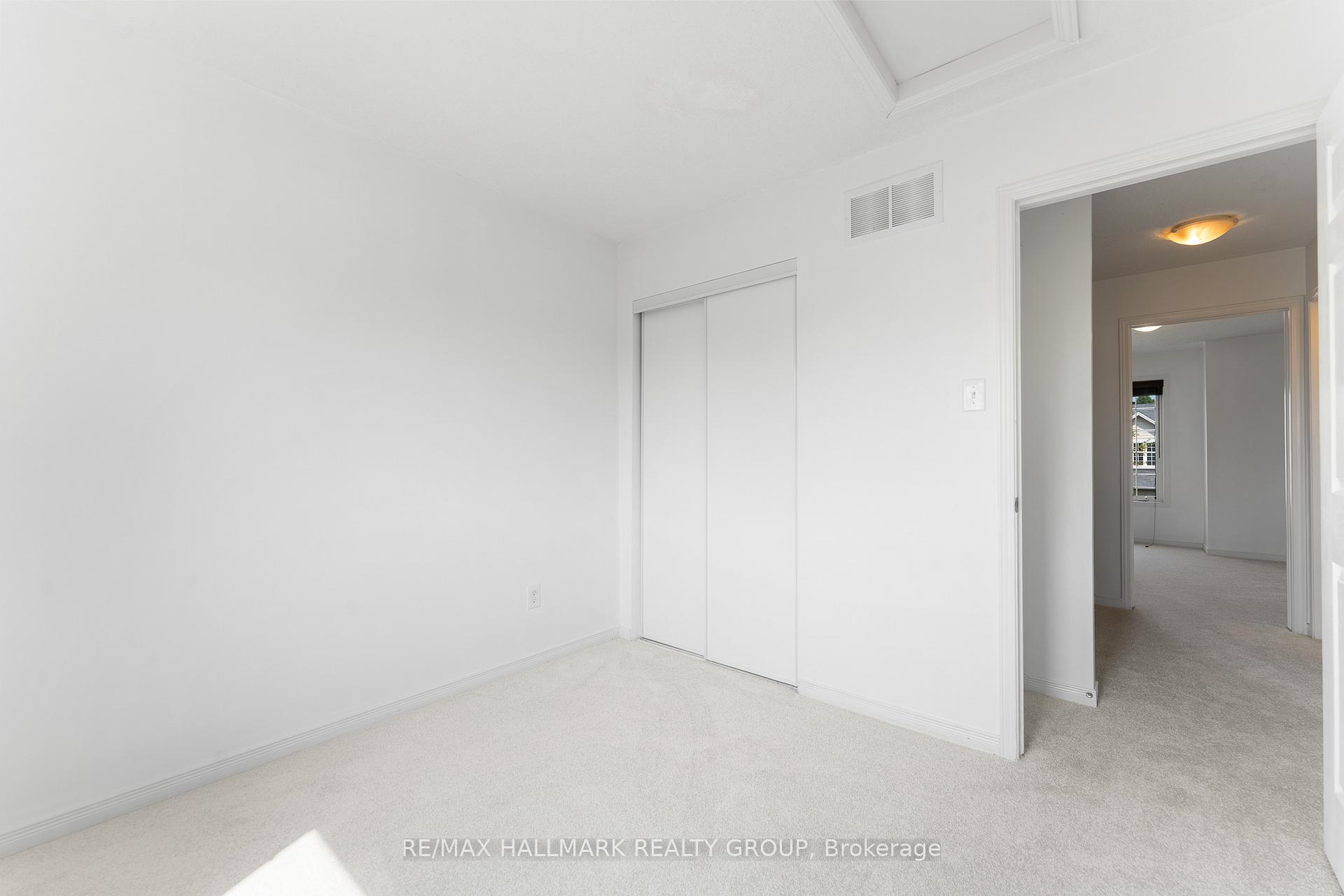 Photo 31 of 216 Rolling Meadow Crescent, Ottawa, Mer Bleue/Bradley Estates/Anderson Park — HOMEH