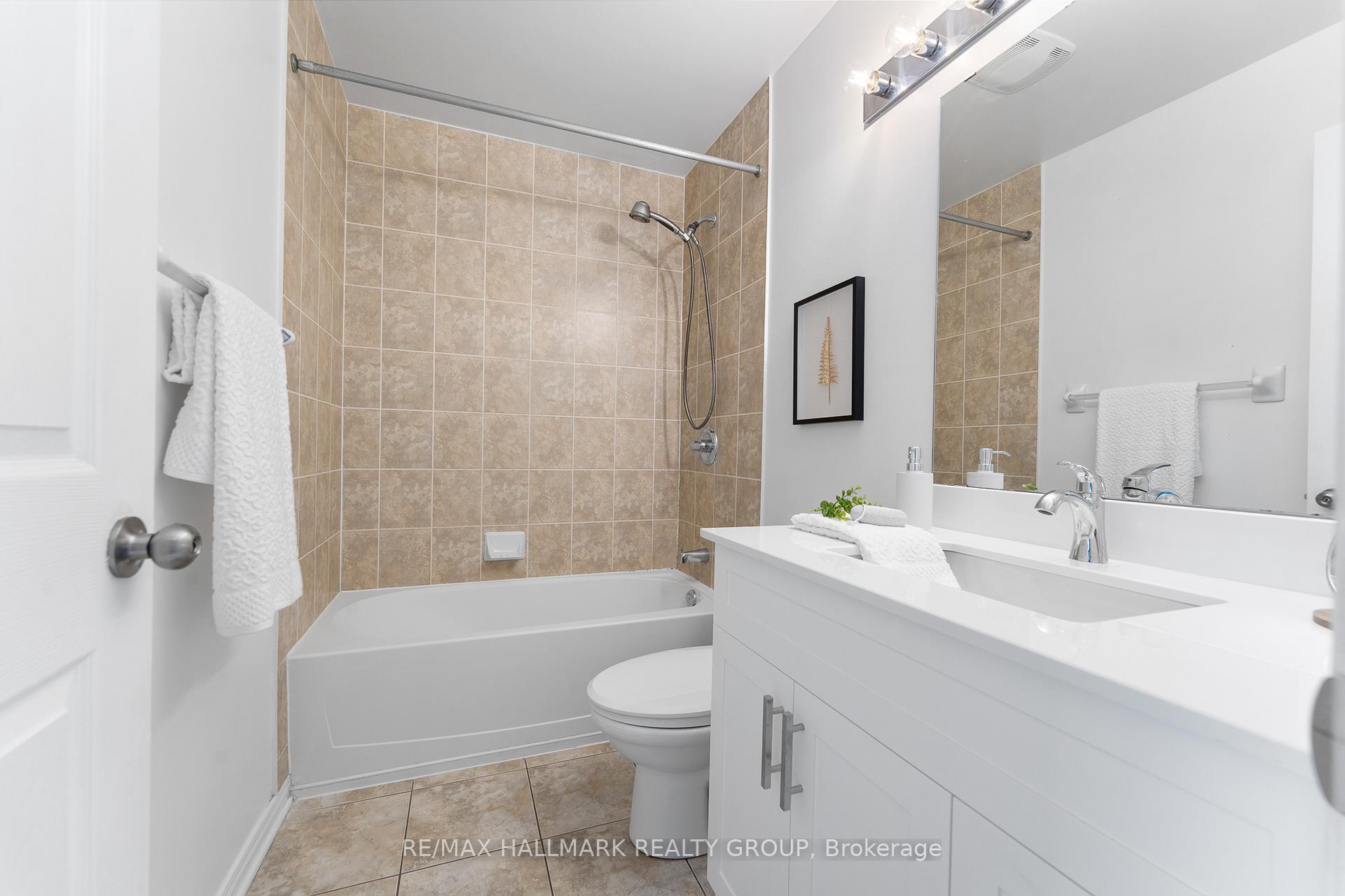 Photo 32 of 216 Rolling Meadow Crescent, Ottawa, Mer Bleue/Bradley Estates/Anderson Park — HOMEH