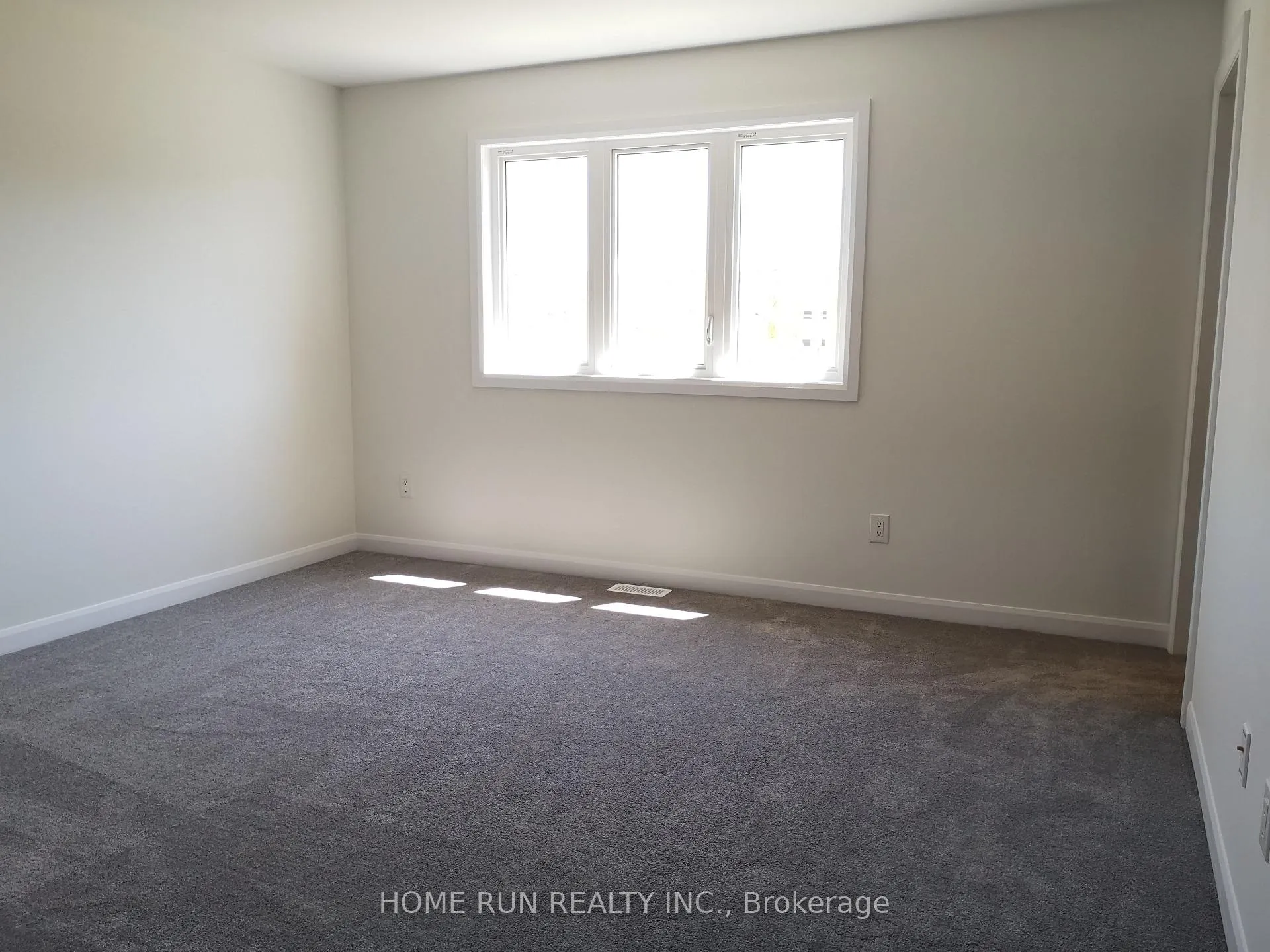 Photo 9 of 127 Gardenpost Terrace, Ottawa, Avalon West — HOMEH