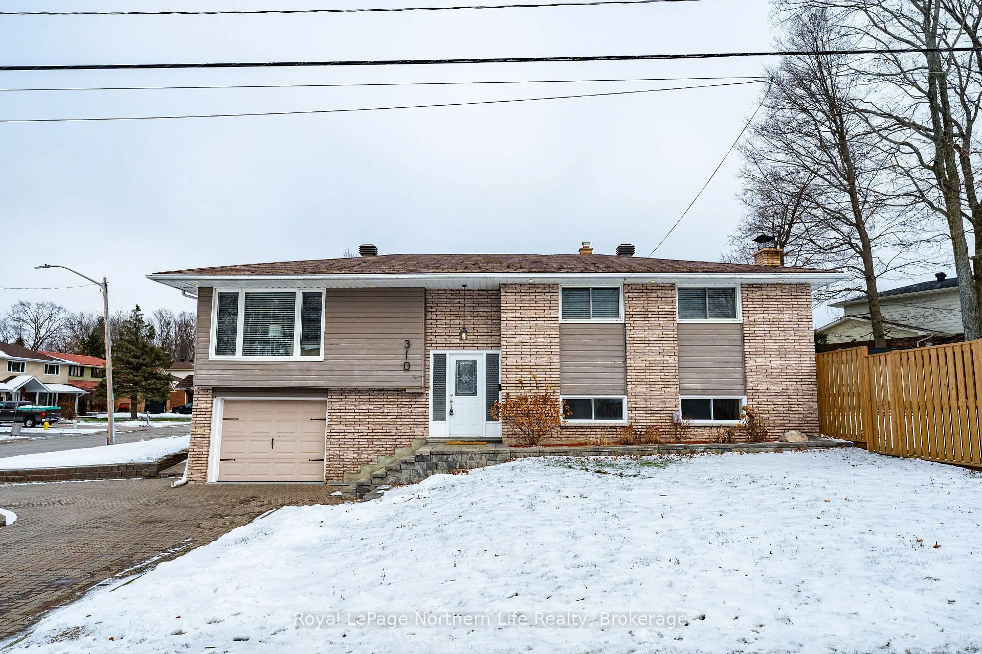 Photo 2 of 310 Surrey Drive, North Bay, Airport — HOMEH