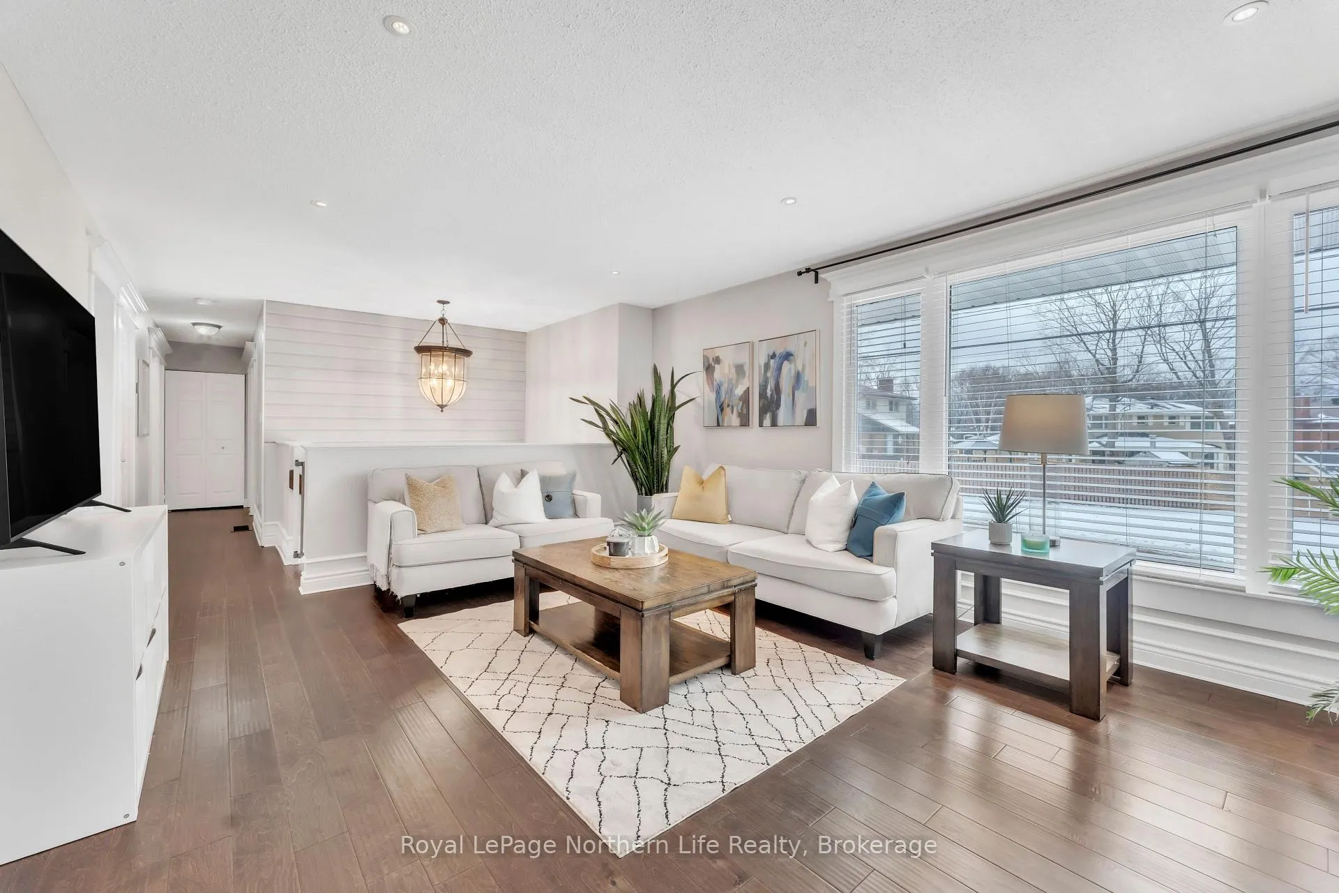 Photo 7 of 310 Surrey Drive, North Bay, Airport — HOMEH