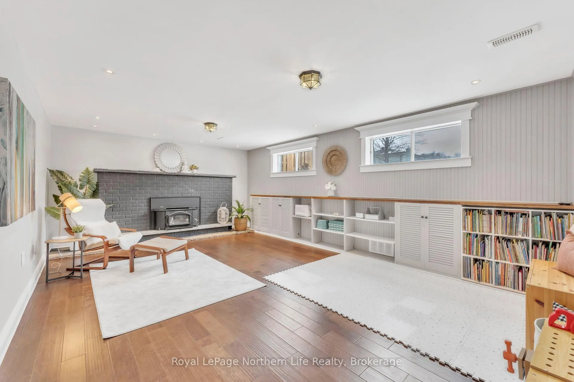 Photo 42 of 310 Surrey Drive, North Bay, Airport — HOMEH