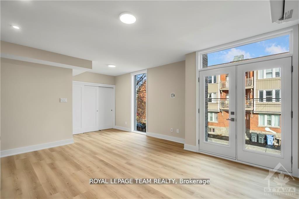 Photo 2 of Unit 6, 352 Lyon Street N, Ottawa, Ottawa Centre — HOMEH