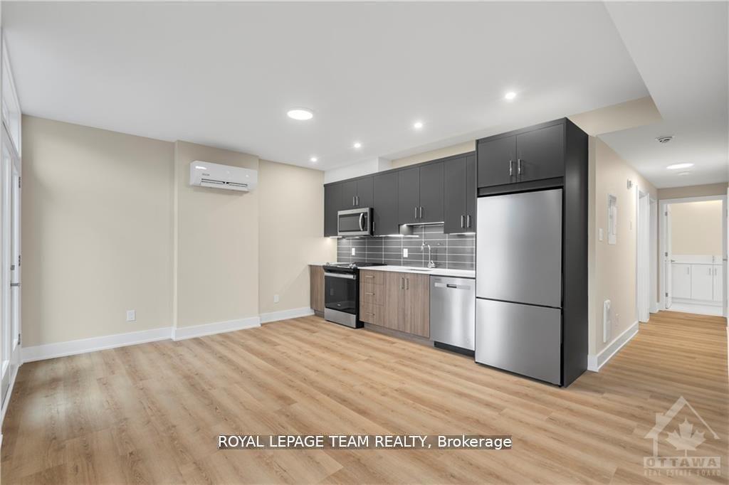 Photo 4 of Unit 6, 352 Lyon Street N, Ottawa, Ottawa Centre — HOMEH