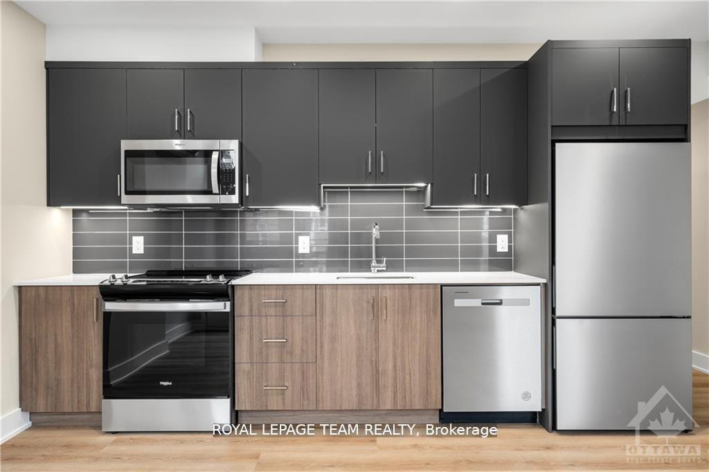 Photo 6 of Unit 6, 352 Lyon Street N, Ottawa, Ottawa Centre — HOMEH