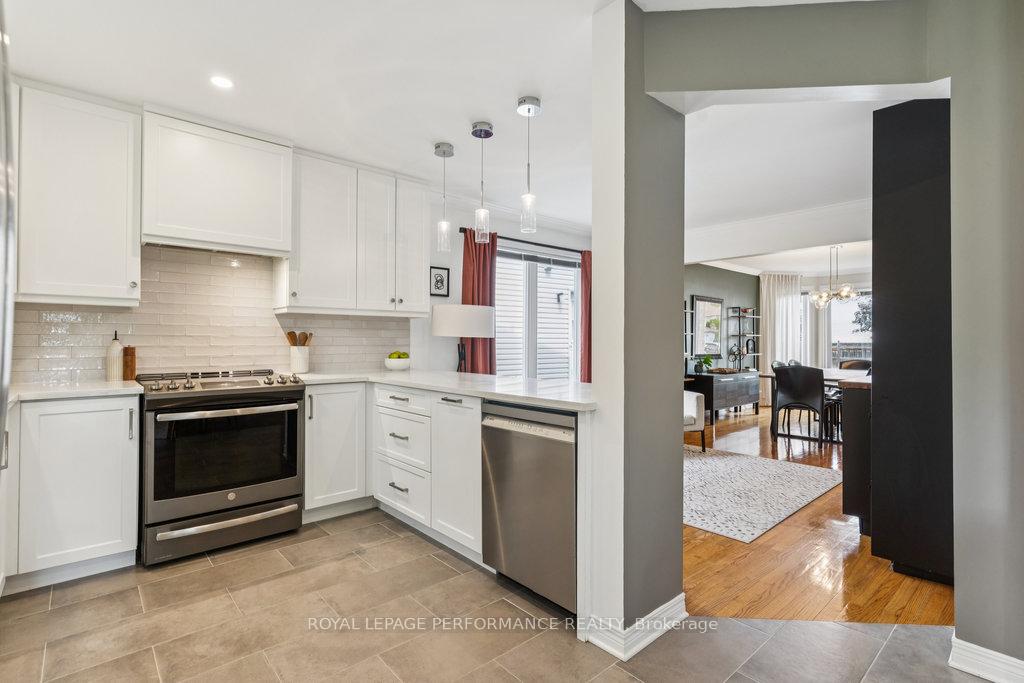 Photo 8 of 6410 Bernice Court, Ottawa, Convent Glen North — HOMEH