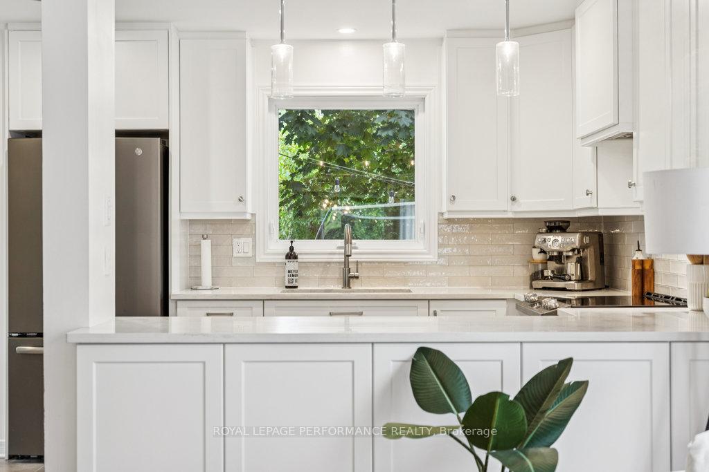 Photo 9 of 6410 Bernice Court, Ottawa, Convent Glen North — HOMEH