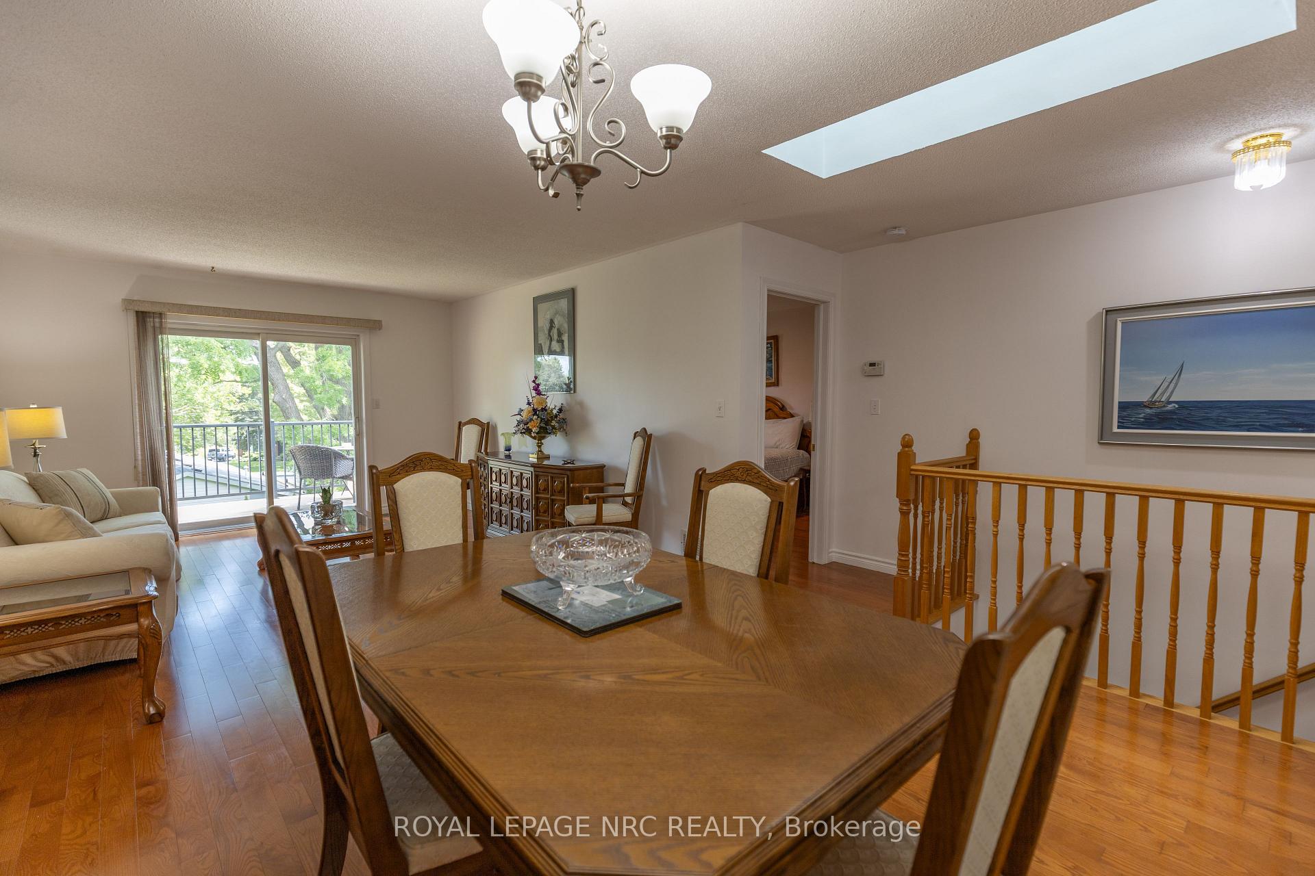 Photo 8 of 5 Kinsman Court, Pelham, Fonthill — HOMEH