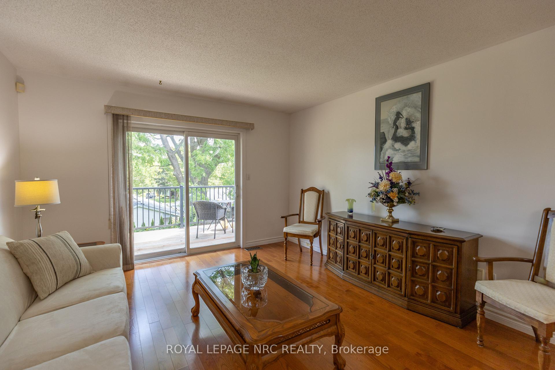 Photo 12 of 5 Kinsman Court, Pelham, Fonthill — HOMEH
