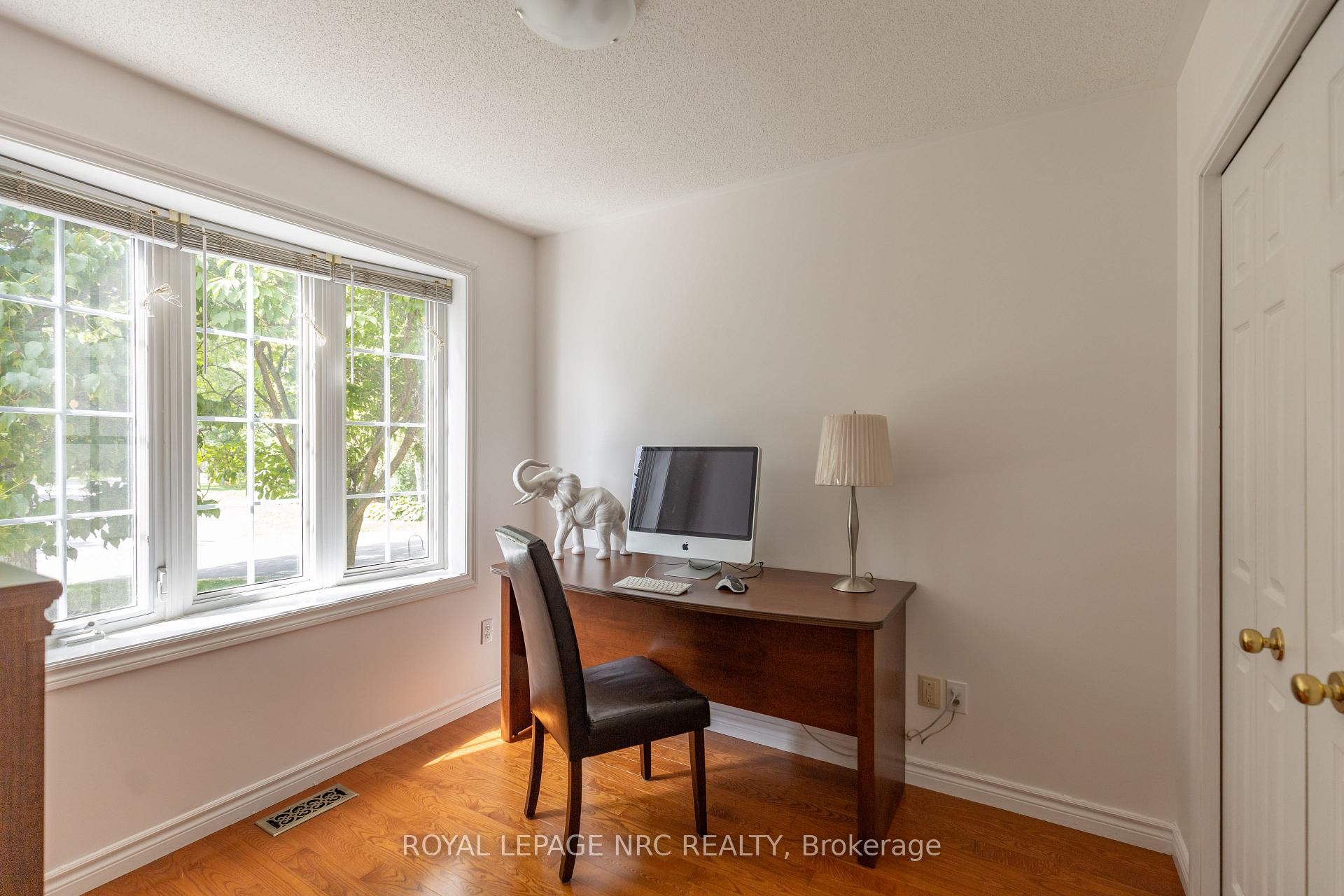 Photo 16 of 5 Kinsman Court, Pelham, Fonthill — HOMEH